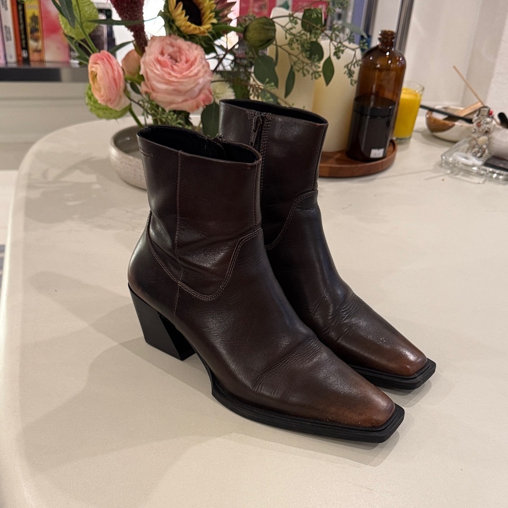 Vagabond Brown Heeled Boots